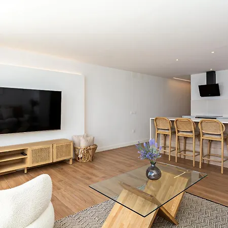 Luxury Ocean Views 2br House - Private Parking Апартаменты Арресифе