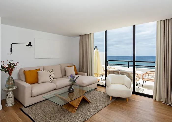Luxury Ocean Views 2br House - Private Parking