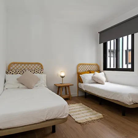 Luxury Views 2br House - Private Parking