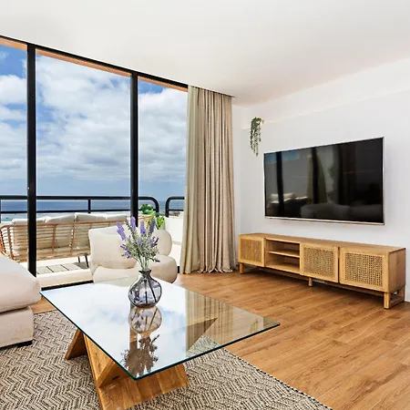 Luxury Ocean Views 2br House - Private Parking *
