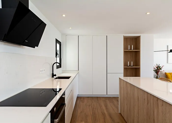 Apartment Luxury Ocean Views 2br House - Private Parking *